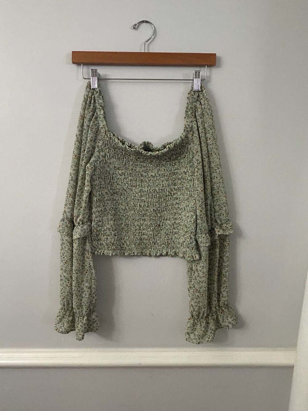 Wild Fable Sage Green Floral Smocked Long Sleeve Crop Top